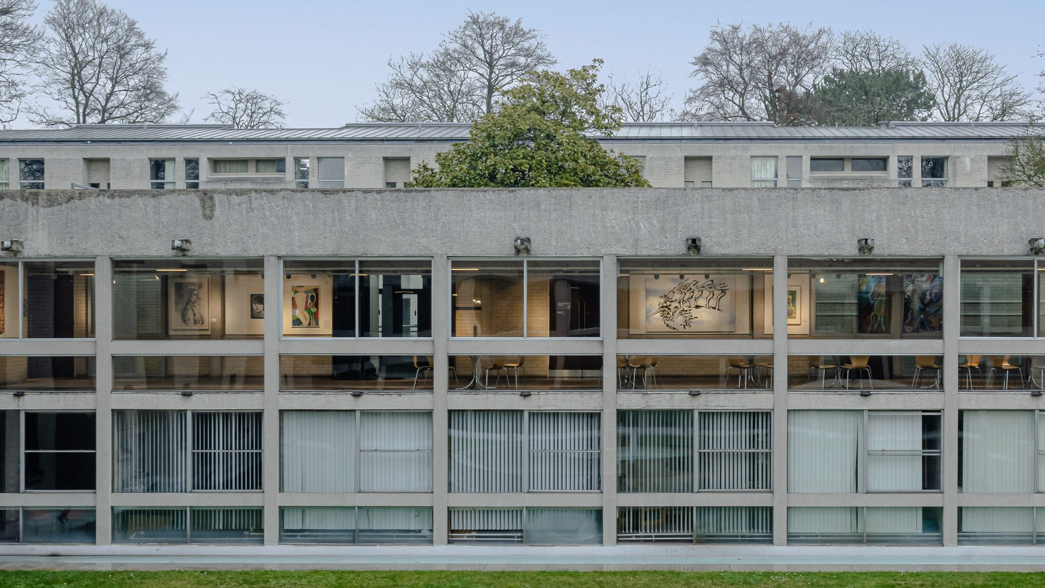Residential range with long glazed bands, Murray Edwards College